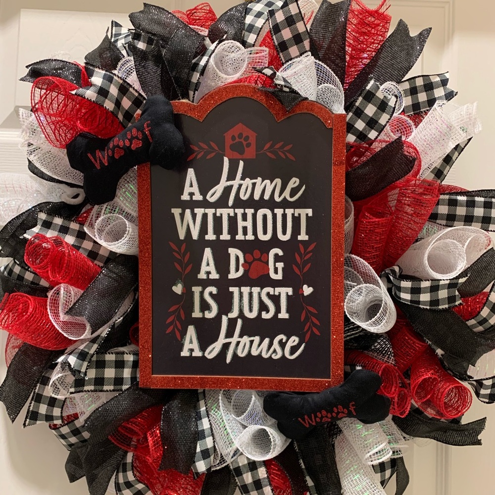 Dog home wreath